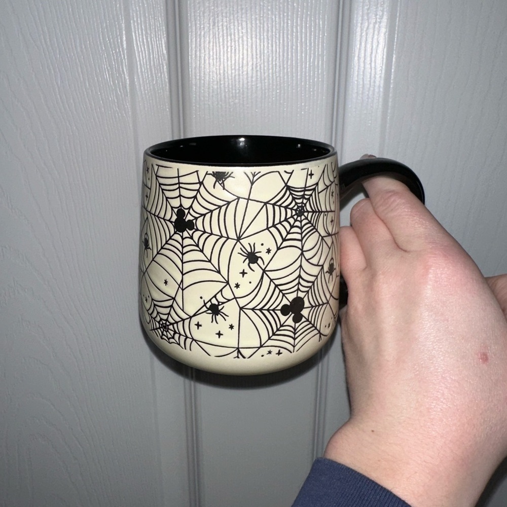 NWOT Disney Halloween Mug - Picture 2 of 4